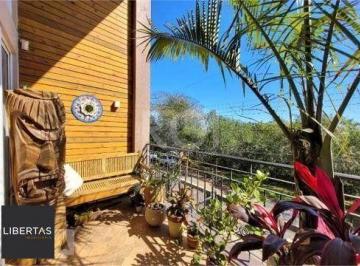 Casa · 167m² · 3 Quartos · 3 Vagas · EXCELENTE CASA COM 3 DORMITÓRIOS, 1 SUÍTE E VAGA DE GARAGEM PARA 3 CARROS.