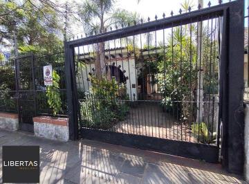 Comercial · 200m² · 4 Vagas · Casa comercial térrea na Av. Aparício Borges - bairro Teresópolis