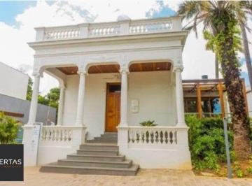 Casa · 211m² · 3 Quartos · 2 Vagas · Avenida Clemenciano Barnasque, 121 - Teresópolis, Porto Alegre - RS