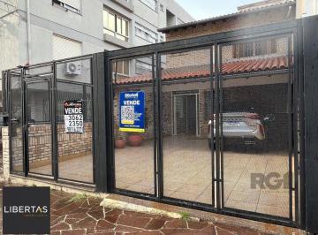 Casa · 237m² · 3 Quartos · 4 Vagas · Casa de três quartos, suíte e quatro vagas de garagem no bairro Menino Deus em P