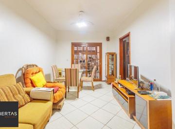 Casa · 161m² · 3 Quartos · 2 Vagas · Casa 160m² - 3 dormitórios, 1 suíte, churrasqueira, terraço e 2 vagas de garagem