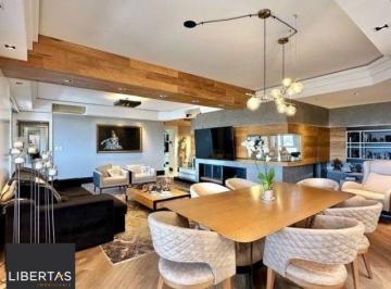 Apartamento · 218m² · 2 Quartos · 2 Vagas · Cobertura 2 dormitórios, 218m², lareira, teto retrátil, Centro em Novo Hamburgo