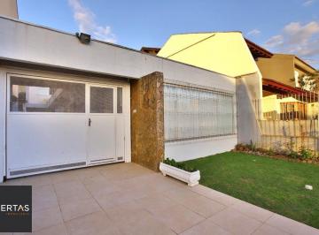 Casa · 295m² · 5 Quartos · 5 Vagas · Casa com Edícula nos fundos, total de 5 dormitórios no Bairro gloria.