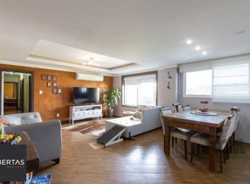 Apartamento · 125m² · 3 Quartos · 1 Vaga · Apartamento reformado de 124m² privativos- 3 dormitórios sendo 1 suíte no bairro