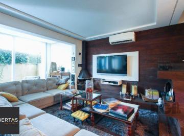 Casa · 327m² · 3 Quartos · 3 Vagas · Casa com 327m² de área privativa, oferecendo 3 dormitórios, sendo 3 suítes