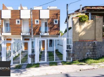Casa · 104m² · 3 Quartos · 2 Vagas · Ótima casa com 3dormitórios 1 suite no bairro Tristeza