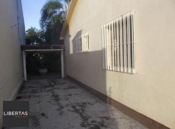 Casa · 200m² · 3 Quartos · Casa com 03 quartos em terreno de 13:20 x 7501, no bairro Medianeira