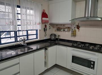 Casa · 72m² · 3 Quartos · Sobrado Reformado com 3 Quartos no a 100 metros da Derosso