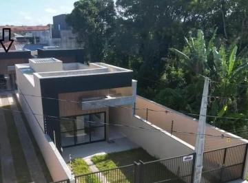 Casa · 80m² · 3 Quartos · 1 Vaga · Casa Nova com Piscina e Pé-Direito Alto no Litoral de Guaratuba