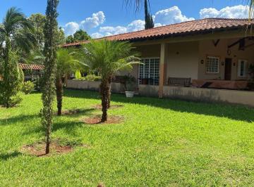 Rural · 162m² · Casa à Venda no Estância Cabral em Londrina com 3 Quartos e Terreno Amplo
