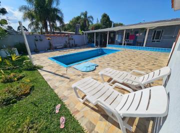 Casa · 250m² · 5 Quartos · 8 Vagas · Casa com Piscina, Espaço Gourmet e Terreno de 675m em São José dos Pinhais, Qualidade de Vida Total