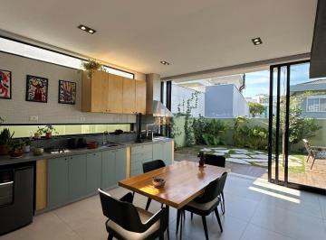 b98e6d1941661021fb6844b9328044a5.jpg · Casa de condomínio à venda em Santana de Parnaíba, Cidade Tamboré, com 3 quartos, 260,00m²