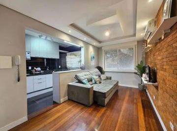 Apartamento · 61m² · 2 Quartos · 1 Vaga · Apartamento de 2 dormitórios no bairro vila jardim Porto Alegre.