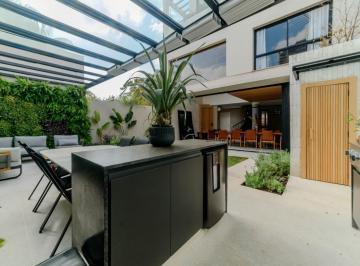aac93d9e-9e52-4f1f-be67-61c89db6bc30 · Excelente casa para venda e locação em Cidade Monções com 2 quartos, sendo 2 suítes, 498m²