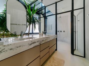 e5e3be16-5b64-4d4e-b0be-8e1c7264b2eb · Elegante casa para venda e locação em Cidade Monções com 2 quartos, sendo 2 suítes, 498m²