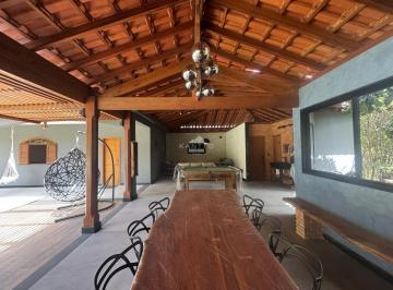 Área de lazer · Granja, piscina, área gourmet completa, casa com 1 suíte, área verde, excelente