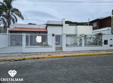 Casa · 129m² · 4 Quartos · 2 Vagas · Linda casa, a poucos metros da Praia, Zimbros, Bombinhas SC
