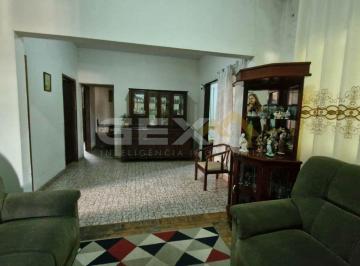 Casa · 172m² · 4 Quartos · 1 Vaga · Casa à Venda com 04 Quartos no Bairro Santa Clara em Divinópolis MG.