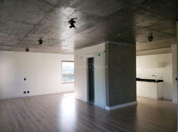 84v_fotos_0040-1579484335220095.jpeg · com arquitetura aberta, 70 m² privativos, semi mobiliado