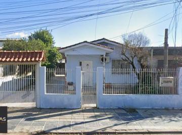 Casa · 83m² · 2 Quartos · 3 Vagas · Casa no Sarandi de 2 dormitórios e pátio