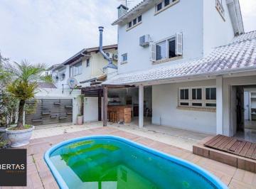 Casa · 247m² · 3 Quartos · 3 Vagas · Casa em condomínio com 242m2 no bairro Ecoville.