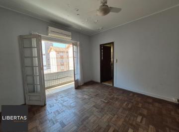 Apartamento · 45m² · 1 Quarto · Apartamento de 1 dormitório à venda em Menino Deus, Porto Alegre.
