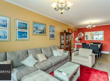 Apartamento · 118m² · 4 Quartos · 1 Vaga · Apartamento no bairro Menino Deus de 4 dormitórios e vaga