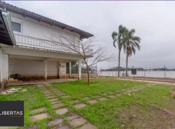 Casa · 370m² · 4 Quartos · 3 Vagas · Imóvel com aproximadamente 370m² área privativa, com 04 dormitórios, sendo 01 su