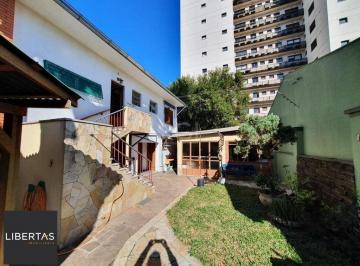 Casa · 250m² · 4 Quartos · 4 Vagas · Casa para Venda - 250m², 4 dormitórios, sendo 1 suites, 4 vagas - Centro