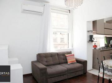 Apartamento · 40m² · 1 Quarto · Apartamento de 1 dormitório no Centro Histórico