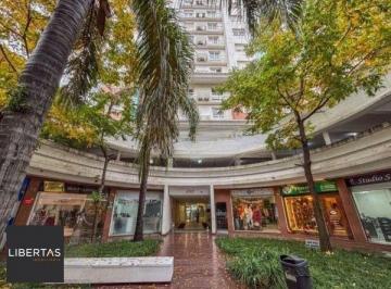 Apartamento · 43m² · 1 Quarto · 1 Vaga · Apartamento na Cidade Baixa de 1 dormitório vaga e infra