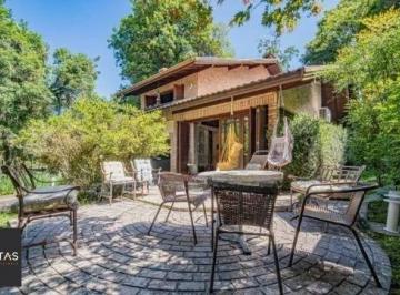 Casa · 264m² · 4 Quartos · 4 Vagas · Casa em Gramado de 4 dormitórios e  4 vagas