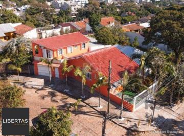 Casa · 197m² · 3 Quartos · 4 Vagas · Casa à venda - em Teresópolis