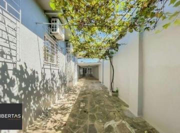 Casa · 155m² · 3 Quartos · 3 Vagas · Casa no bairro Cavalhada de 3 dormitórios e 3 vagas