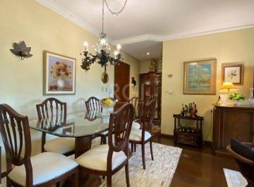 Apartamento · 93m² · 2 Quartos · 1 Vaga · APTO SEMI MOBILIADO NO CENTRO DE GRAMADO, com lareira , sacada , churrasqueira