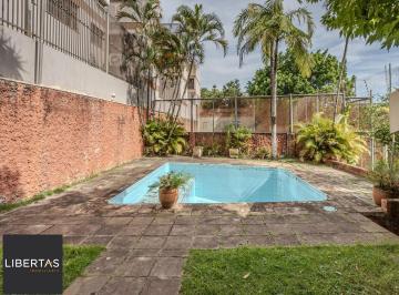 Casa · 250m² · 3 Quartos · 3 Vagas · Casa sobrado no Menino Deus de 3 dormitórios e 3 vagas