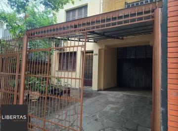 Casa · 240m² · 3 Quartos · 3 Vagas · Excelente residência no coração do bairro Rio Branco