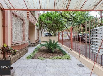 Apartamento · 70m² · 2 Quartos · Apartamento no bairro Petrópolis de 2 dormitórios térreo com pátio DESOCUPADO