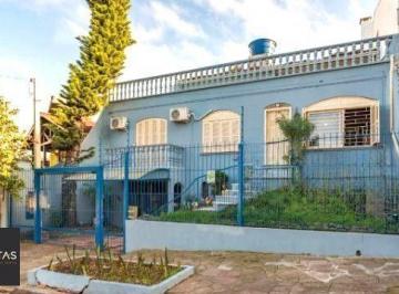 Casa · 206m² · 4 Quartos · 2 Vagas · Sobrado no bairro Vila Ipiranga de 4 dormitórios e 2 vagas