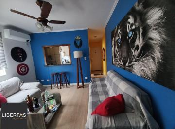 Apartamento · 58m² · 2 Quartos · EXCELENTE APARTAMENTO TÉRREO DE 2 DORMITÓRIOS, SEMIMOBILIADO, À VENDA NO BAIRRO