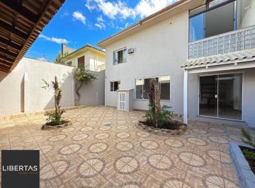 Casa · 180m² · 3 Quartos · 2 Vagas · Casa à venda - em Medianeira
