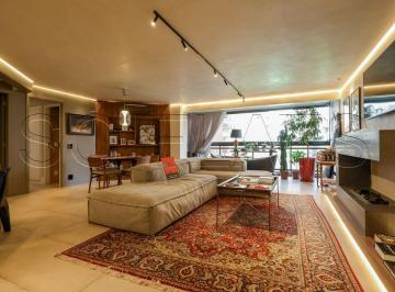 Apartamento · 120m² · 2 Quartos · 2 Vagas · Flat para venda em Moema de 120.00m² com 2 Quartos, 1 Suite e 2 Garagens