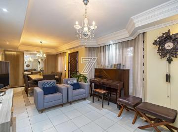 Casa · 180m² · 3 Quartos · 4 Vagas · Sobrado Triplex / 3 quartos / 180m² / Novo Mundo