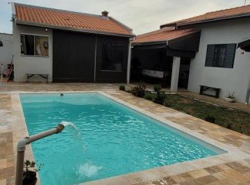 Casa de 3 quartos, São Pedro · Casa com Duas Residências e Área de Lazer Completa – São Pedro/SP