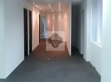 Comercial · 223m² · 5 Vagas · Conjunto Comercial - Edifício Itamambuca