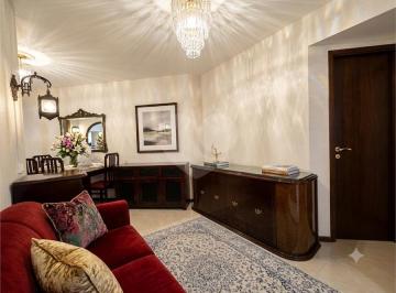 Apartamento de 2 quartos, Curitiba · Apartamento Champagnat 2 Dormitórios 1 Vaga Mobiliado Elétrodomésticos