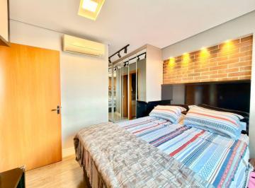 Apartamento de 2 quartos, Brasília · Guará 2 ap reformado 2 quartos 1 suíte Cozinha planejada 2 banheiros com armários Sala ampla varand