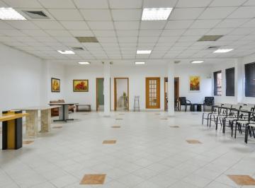 Foto 1 · Loja para locação em Pinheiros com 6 banheiros, 220m²