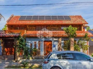 Casa · 221m² · 4 Quartos · Casa a venda com 4 dormitórios, sendo 1 suíte, com piscina - bairro Harmonia