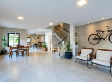 Casa · 188m² · 3 Quartos · 4 Vagas · Casa de vila para venda em Brooklin com 3 quartos, sendo 3 suítes, 188m²